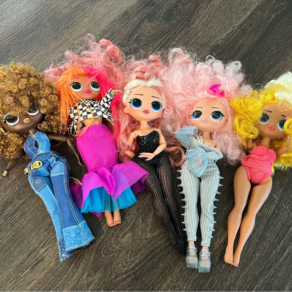 Big LOL sister dolls